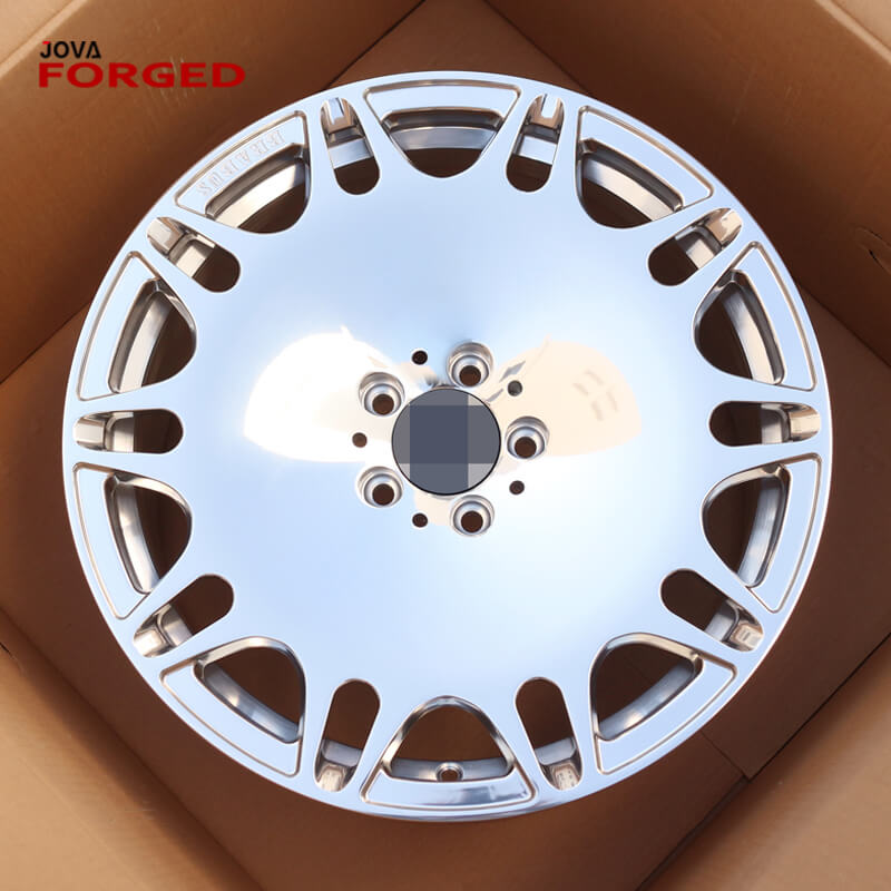 轻量化锻造轮毂jpg